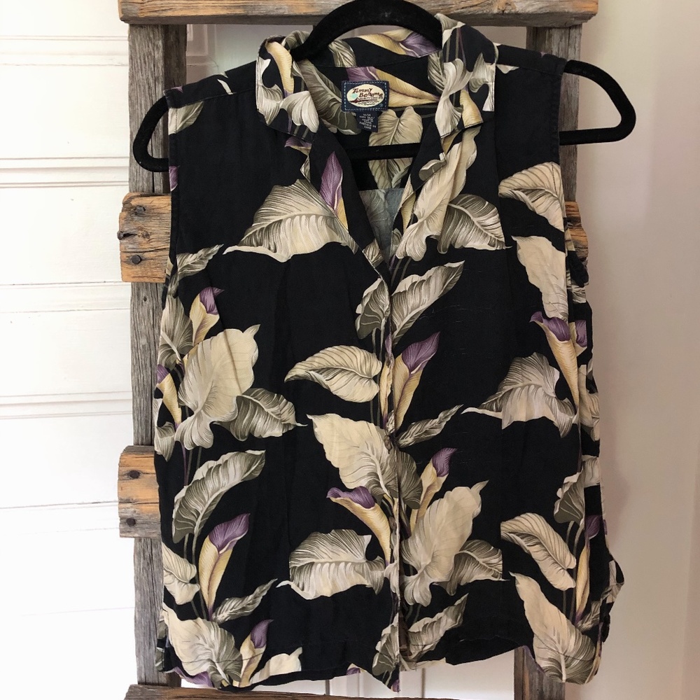 VINTAGE TOMMY BAHAMA Floral Silk Button-down